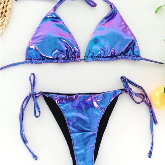 NEW‼️BLUE LAZER PADDED HALTER NECK - bikini - Picture 2 of 4